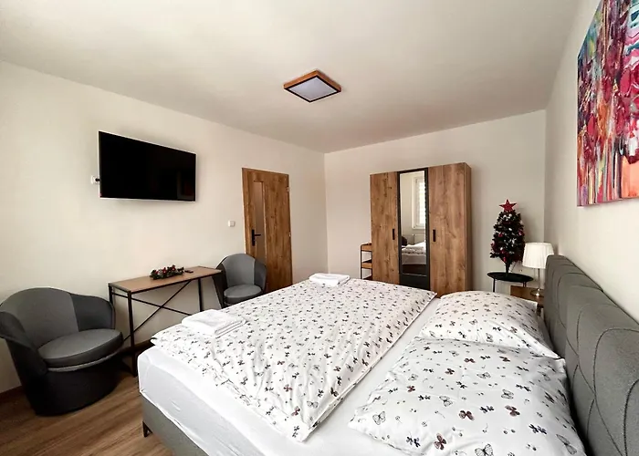 Apartmanovy Nad Rekou Lejlighed *